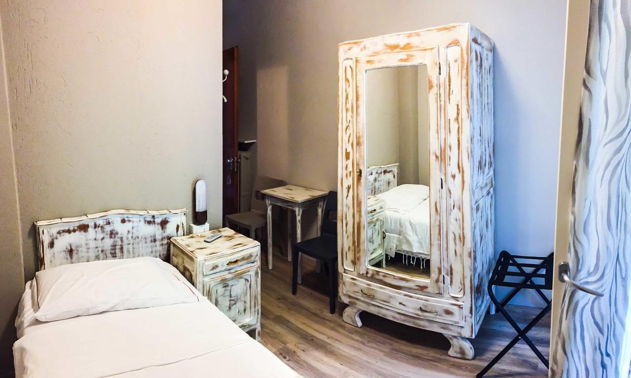 Albergo La Pace Pradleves Exteriör bild