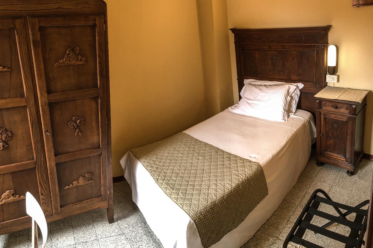 Albergo La Pace Pradleves Exteriör bild